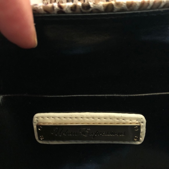 Reptile clutch w chain hand bag - Picture 4 of 5